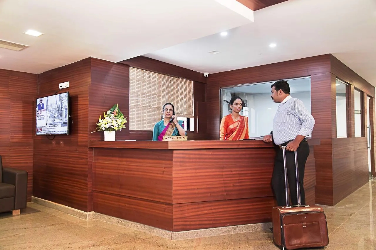 Hotel Rainbow Suites Kannur 4*,  India